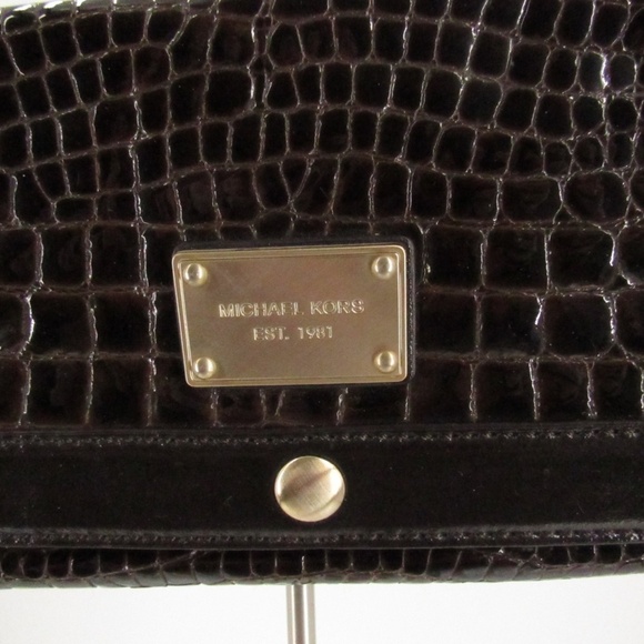 Michael Kors Crocodile Pattern Brown/Gold Patent Leather Baguette Bag - Picture 2 of 15